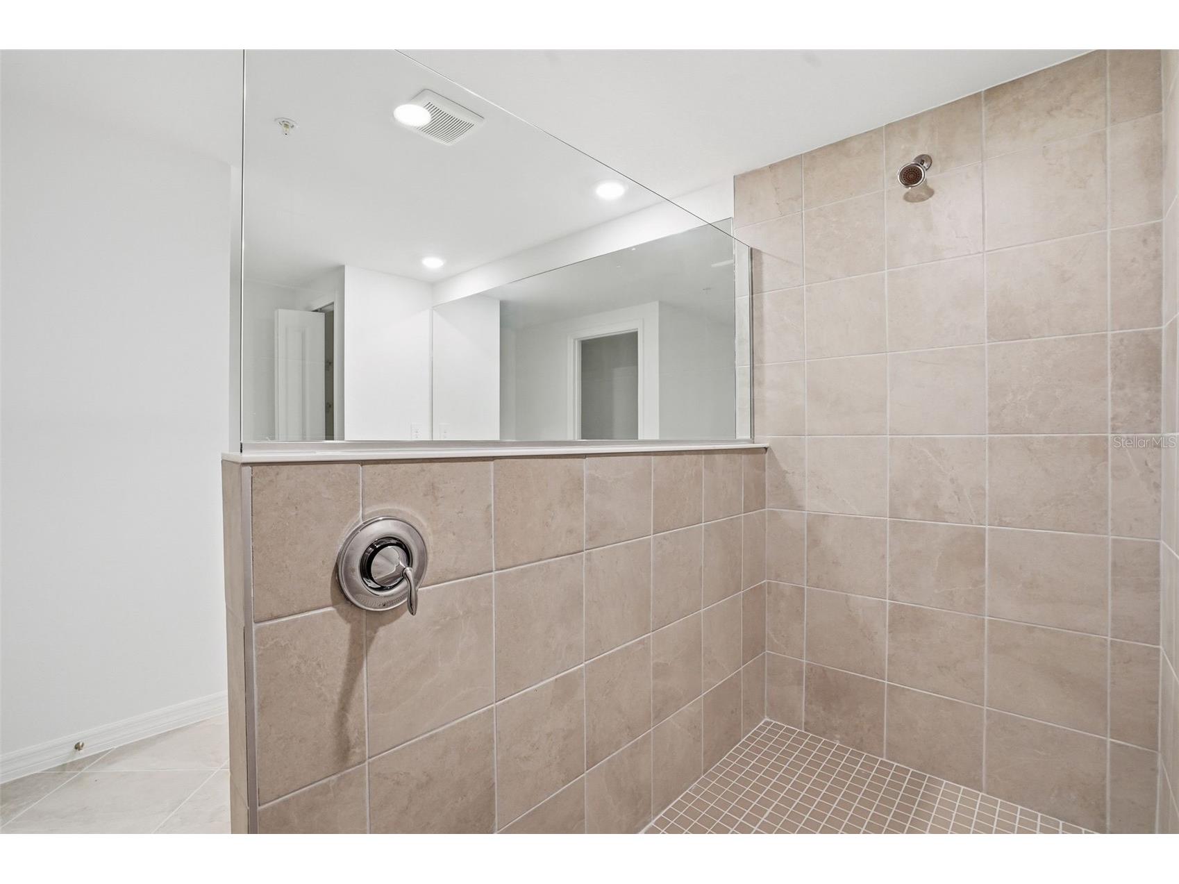 5628 Summit Pointe Circle #101 Bradenton FL 34210 TB8378742 image26