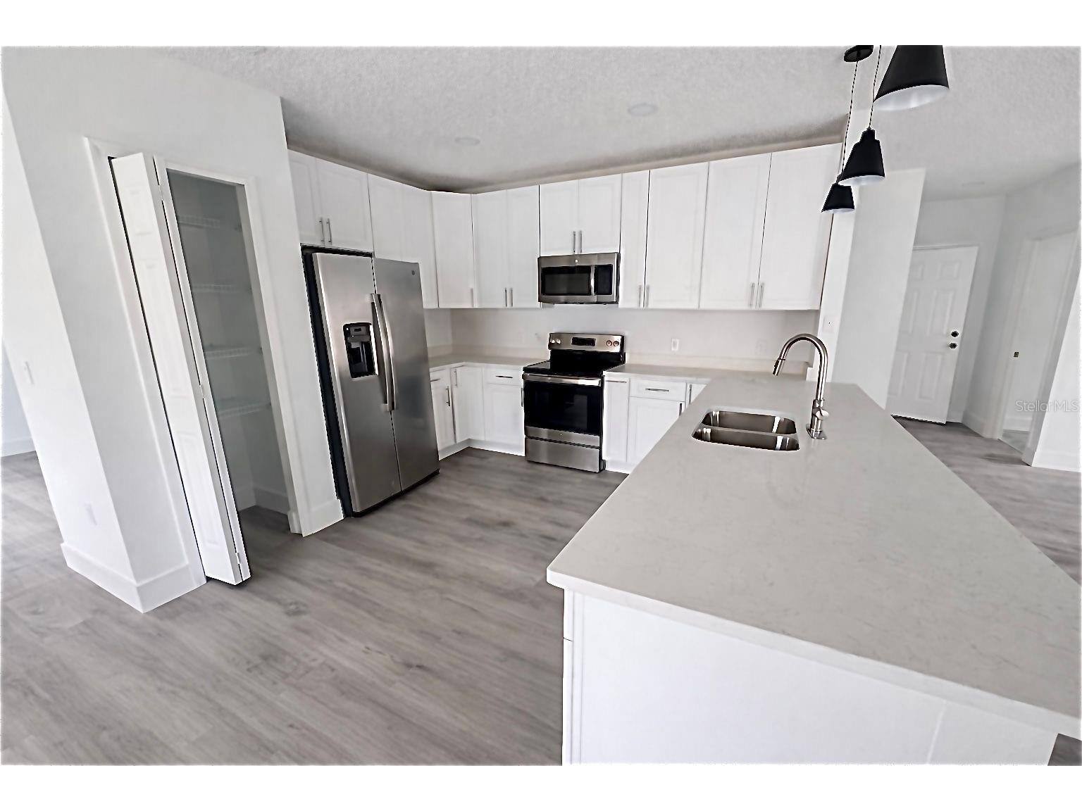 563 Bristol Circle Kissimmee FL 34758 S5148610 image6