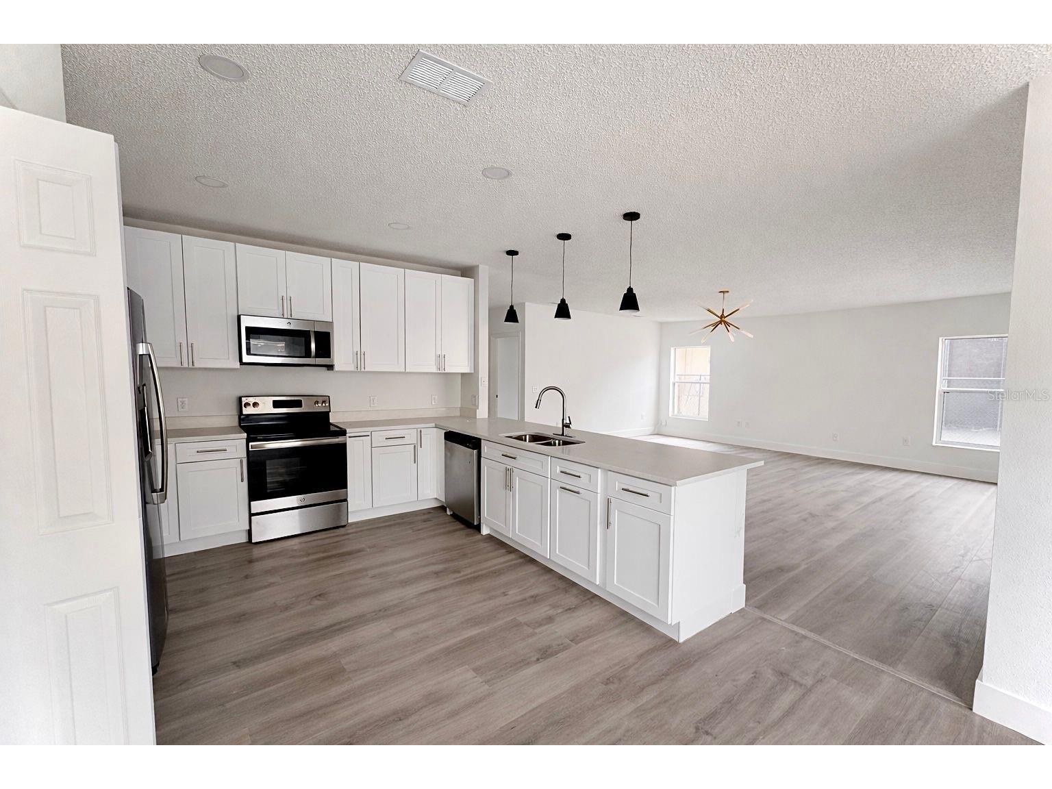 563 Bristol Circle Kissimmee FL 34758 S5148610 image7