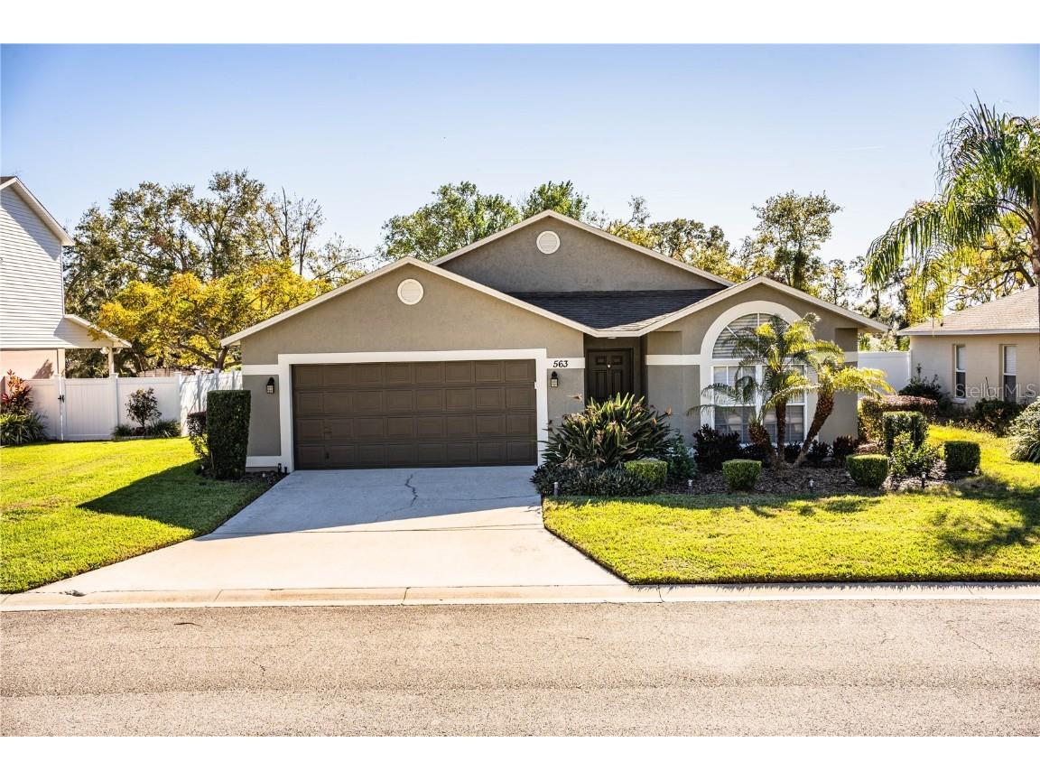 563 Emerald Cove Loop Lakeland FL 33813 L4949840 image1