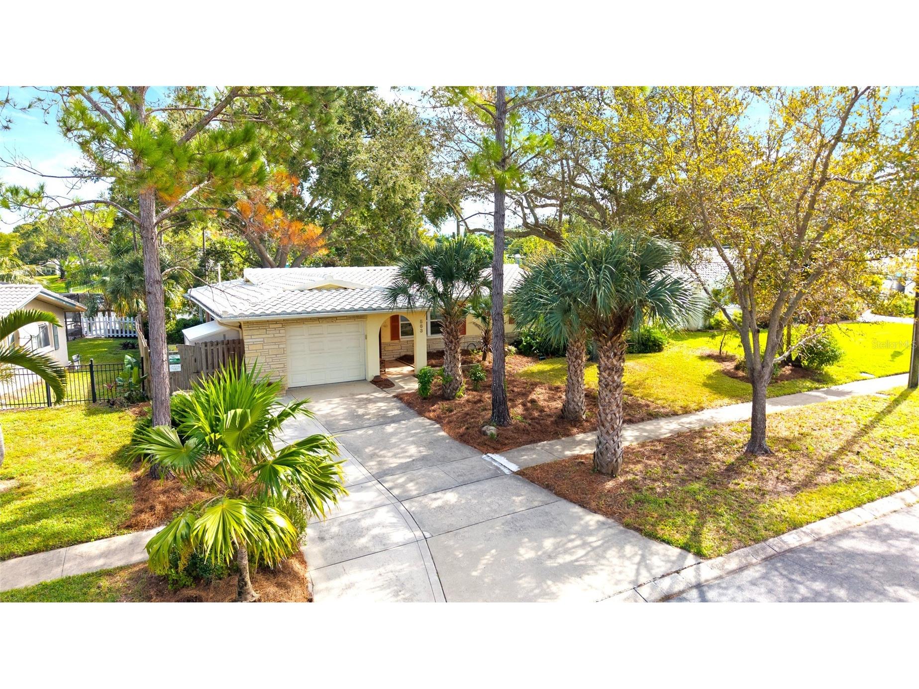 563 Gershwin Drive Largo FL 33771 - ALLENS TB8443889 image1