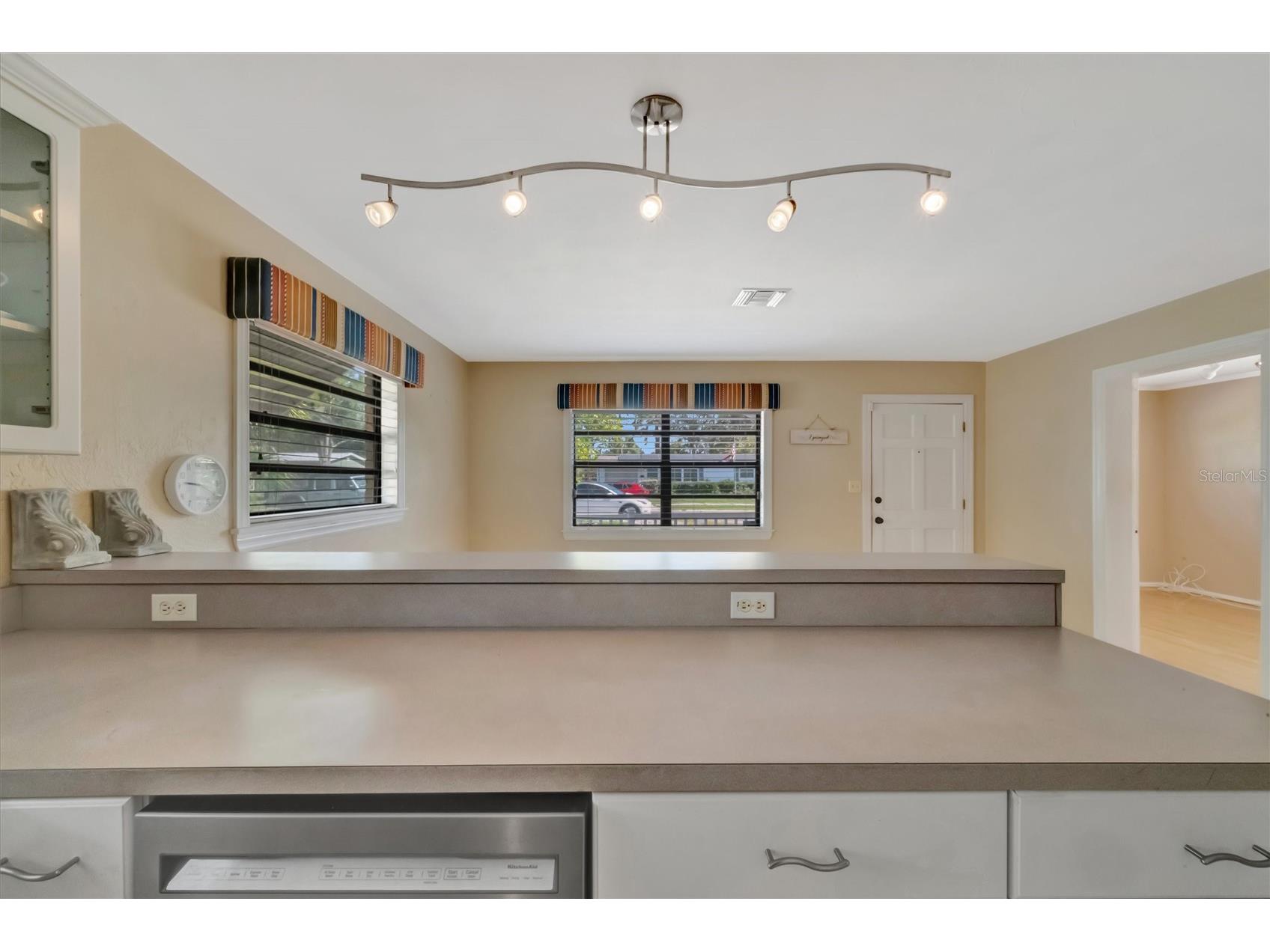 5630 13th Avenue N Saint Petersburg FL 33710 A4694648 image14