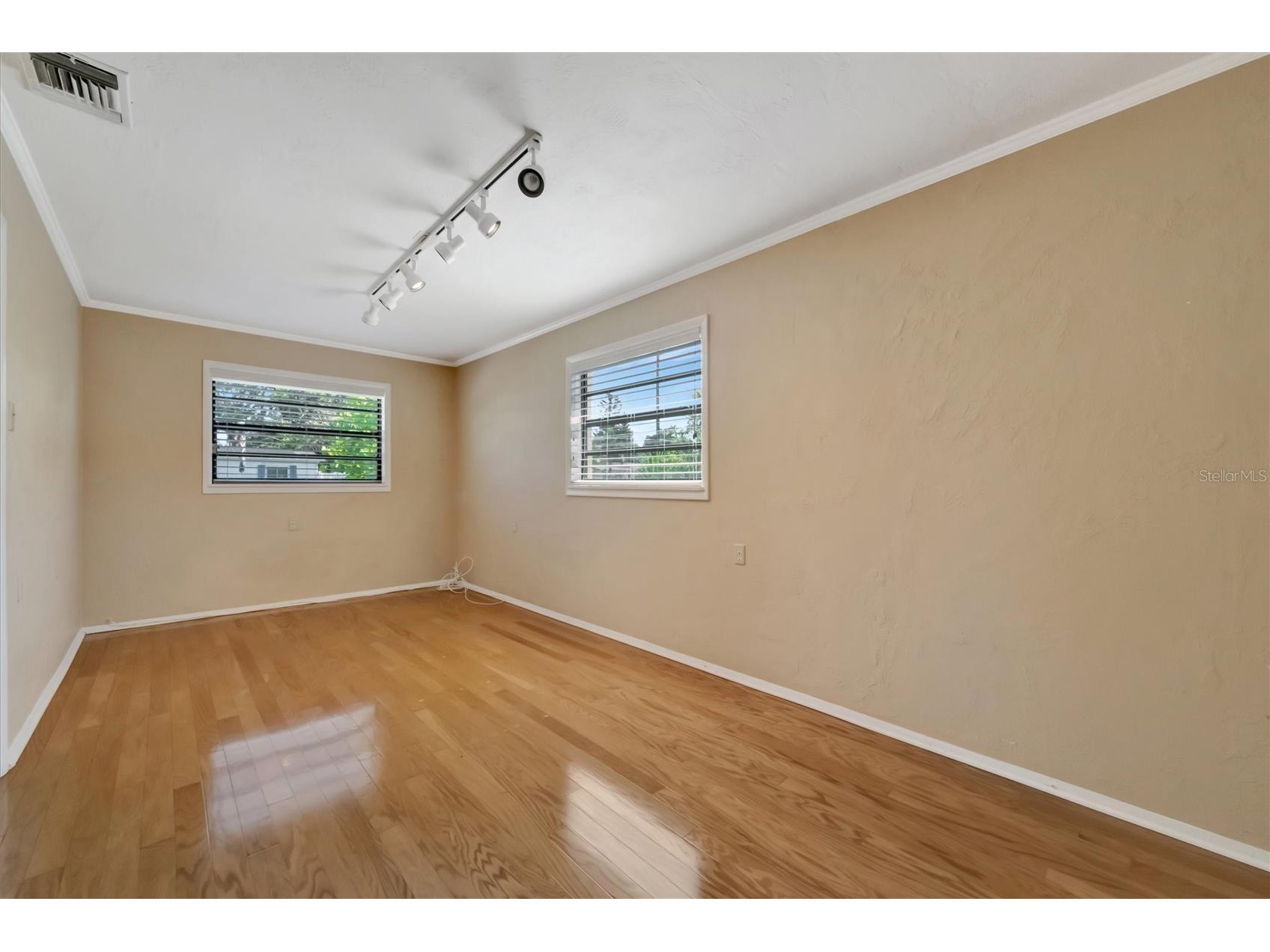 5630 13th Avenue N Saint Petersburg FL 33710 A4694648 image17