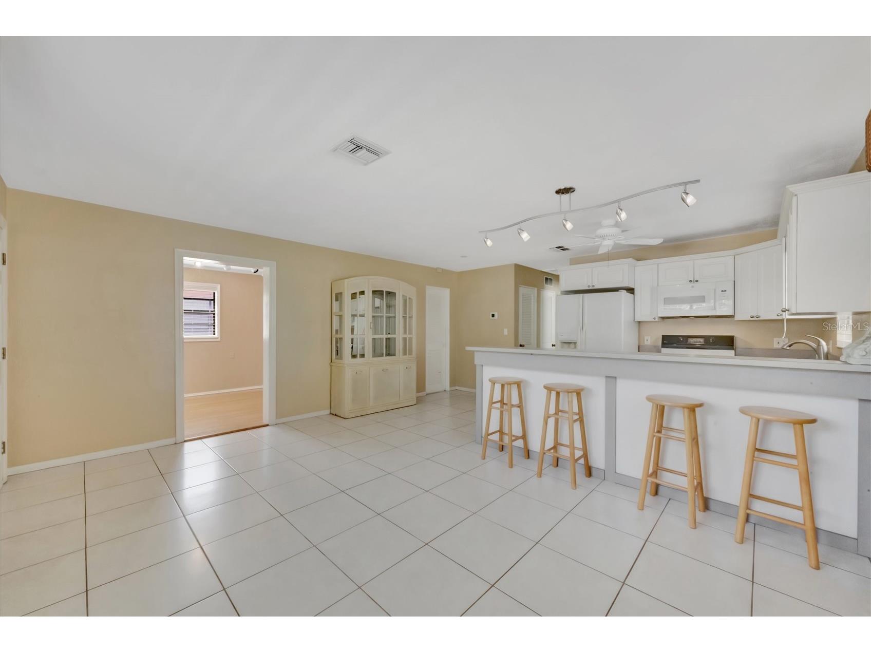 5630 13th Avenue N Saint Petersburg FL 33710 A4694648 image7