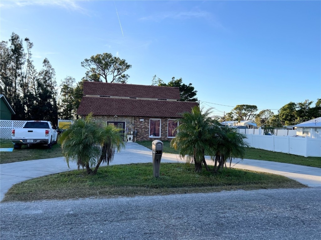 5630 3rd Street W Bradenton FL 34207 A4631772 image2