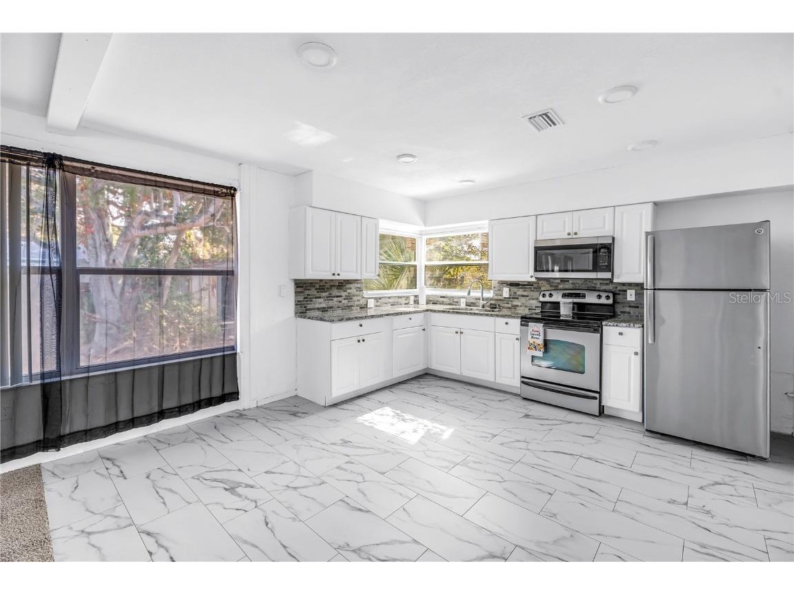 5630 6th Street S Saint Petersburg FL 33705 TB8453669 image11