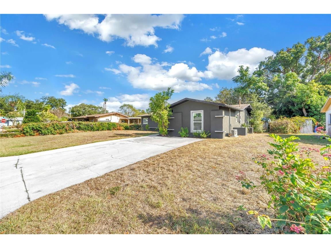 5630 6th Street S Saint Petersburg FL 33705 TB8453669 image3