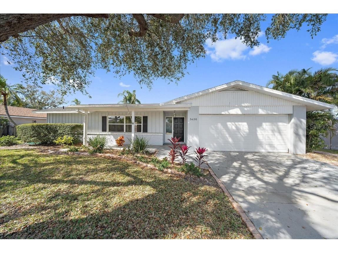 5630 Britannia Drive Sarasota FL 34231 A4601279 image1
