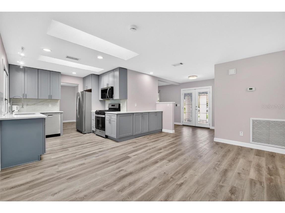 5630 Venetian Boulevard NE Saint Petersburg FL 33703 TB8454967 image4