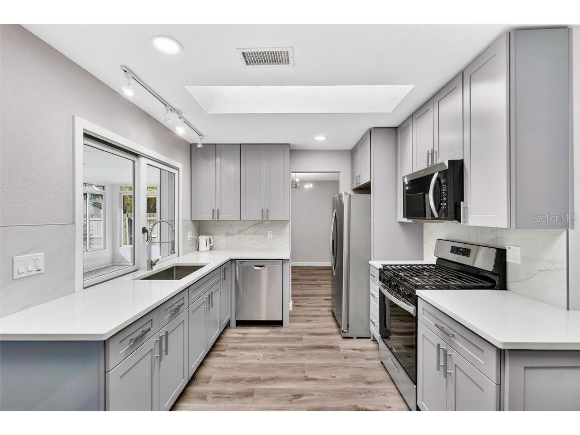 5630 Venetian Boulevard NE Saint Petersburg FL 33703 TB8454967 image5