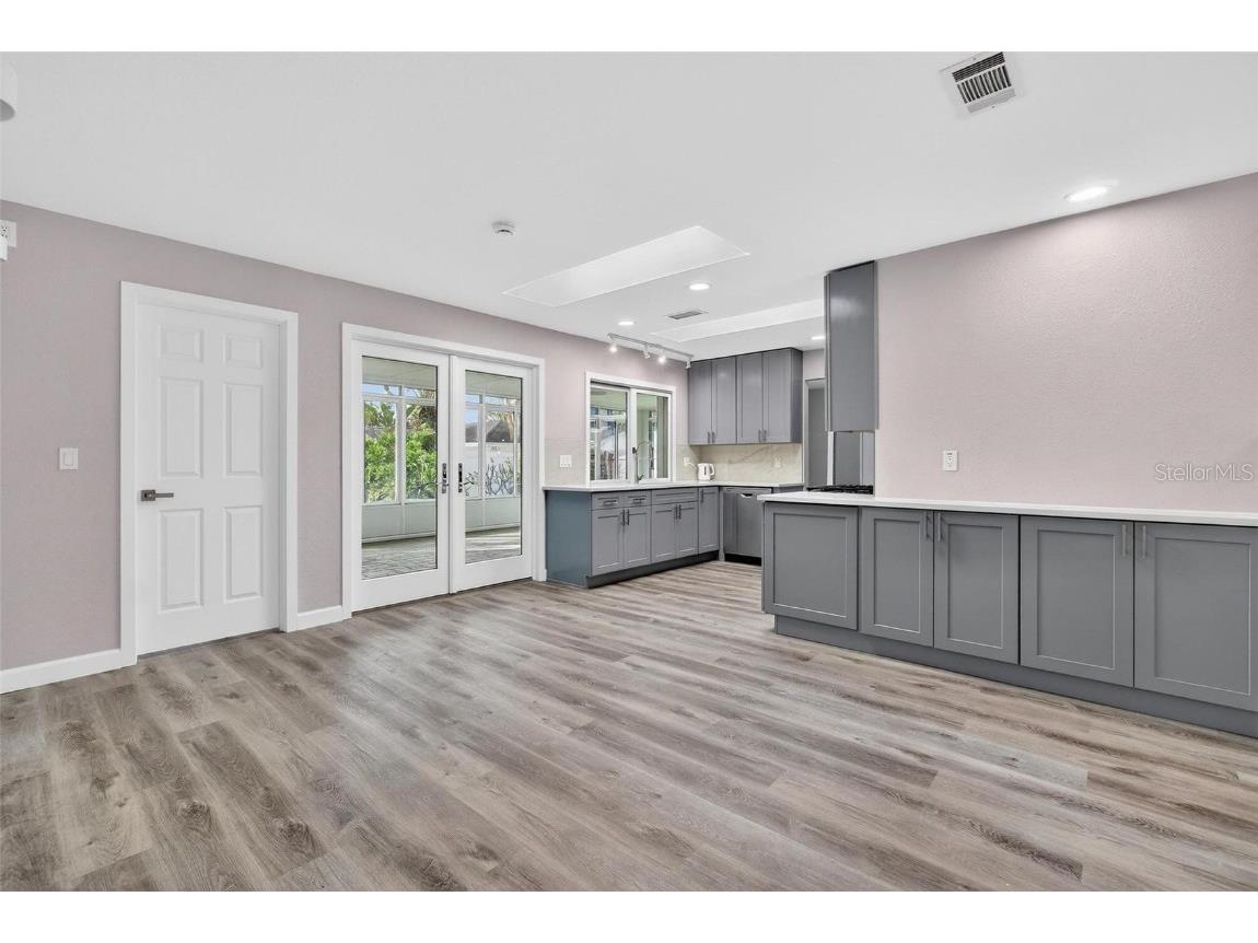 5630 Venetian Boulevard NE Saint Petersburg FL 33703 TB8454967 image6