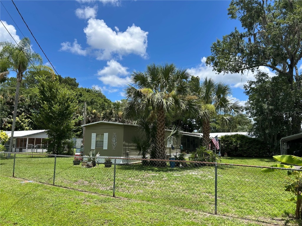 56304 Hazelnut Road Astor FL 32102 R4909504 image1