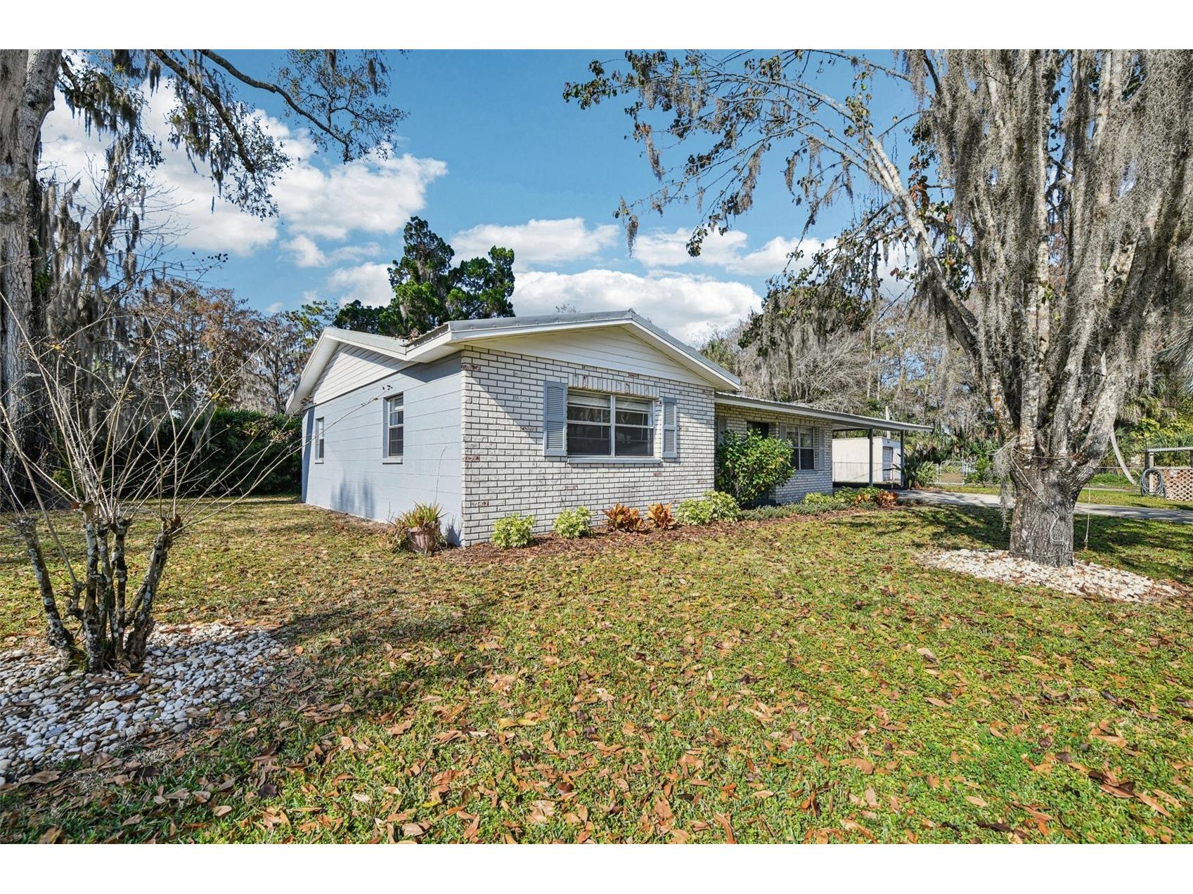56305 Redbud Road Astor FL 32102 G5105691 image3