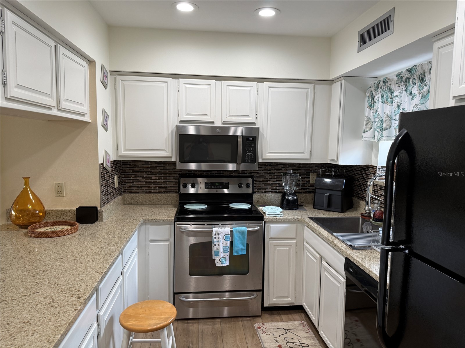 5631 Ashton Lake Drive #7 Sarasota FL 34231 - SUNNYSIDE LAKE A4679910 image6