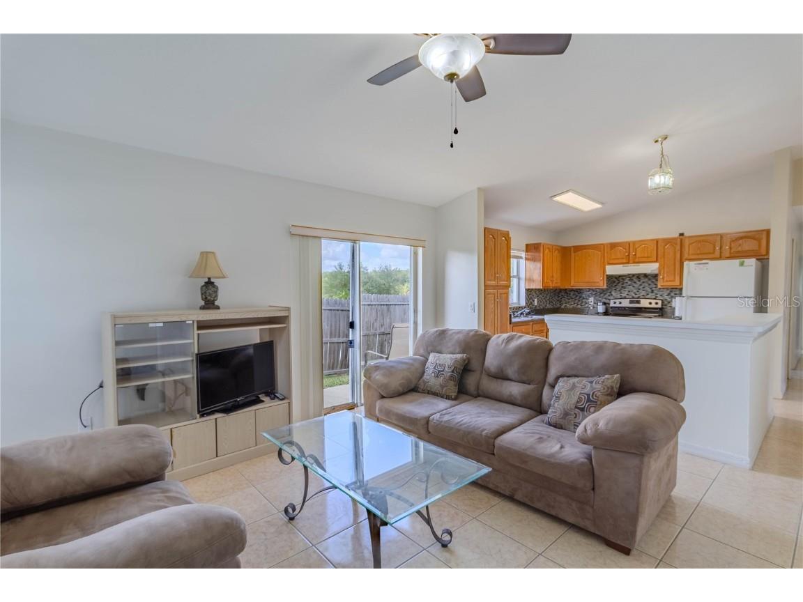 5631 La Joya Court Orlando FL 32808 O6251850 image2