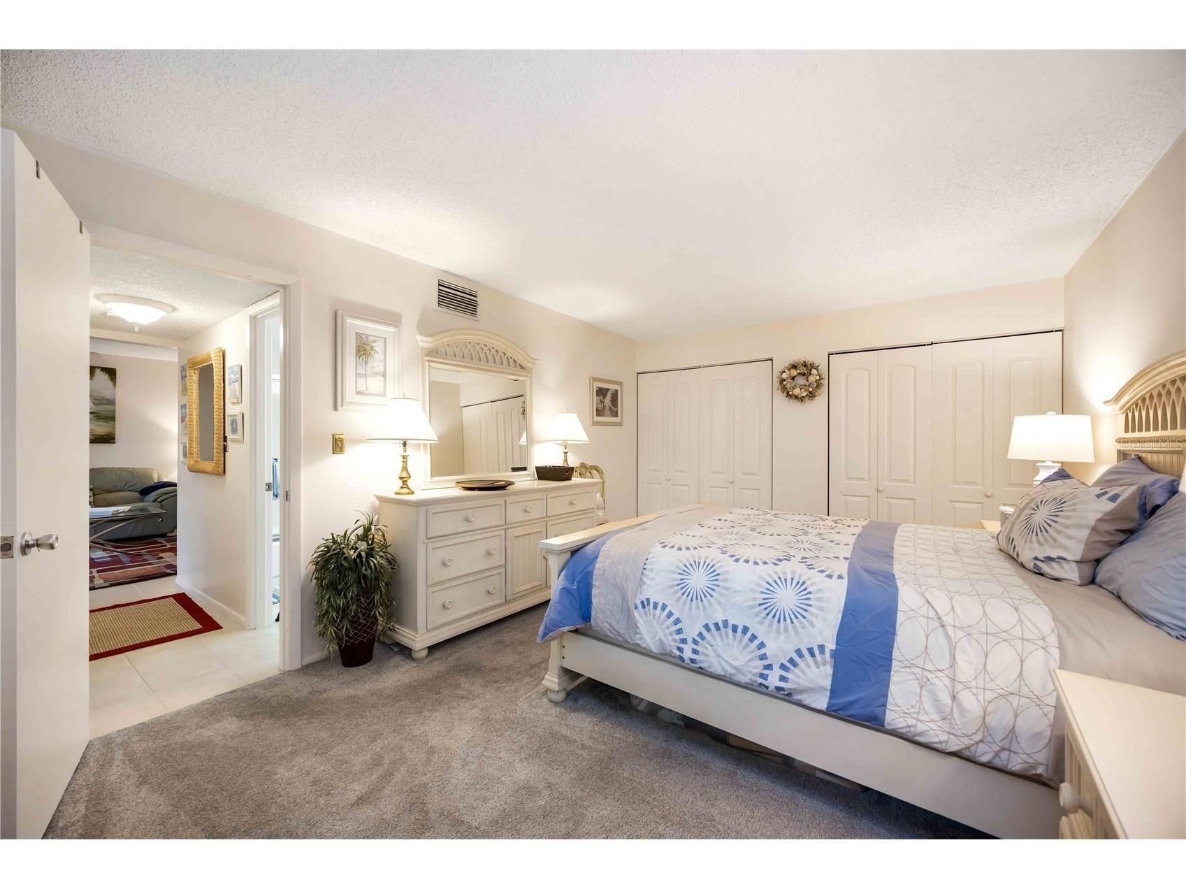 5631 Midnight Pass Road #1002 Sarasota FL 34242 A4678675 image17