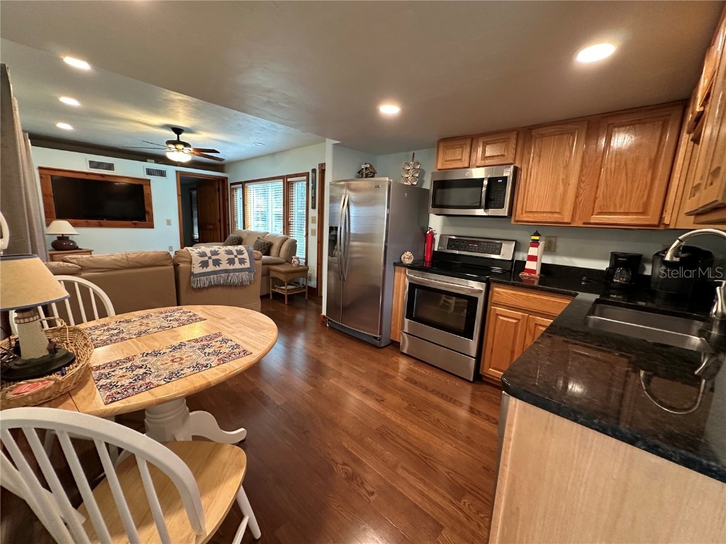 56315 Hickory Road Astor FL 32102 - ST JOHN'S RIVER R4910402 image4