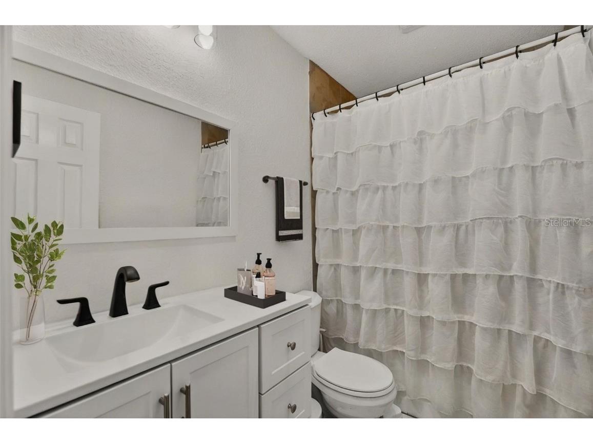 5632 62nd Street N Saint Petersburg FL 33709 TB8413669 image11