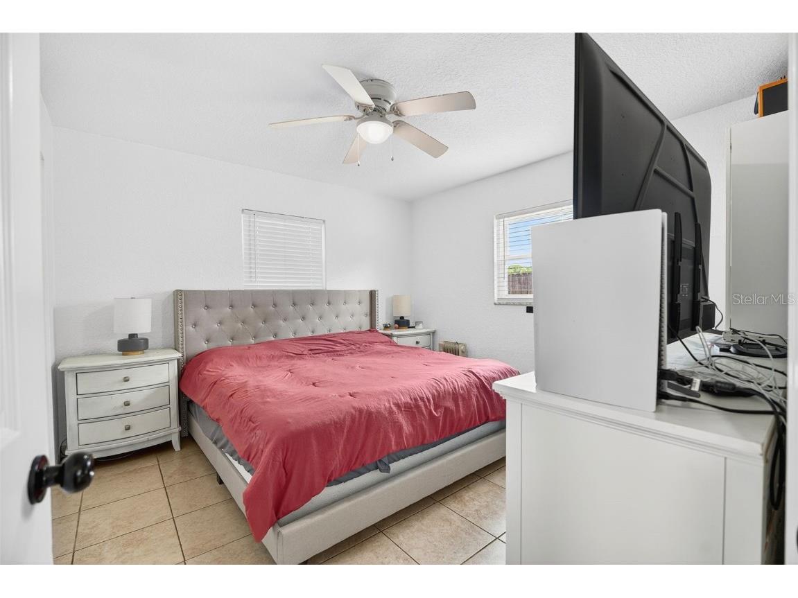 5632 62nd Street N Saint Petersburg FL 33709 TB8413669 image42