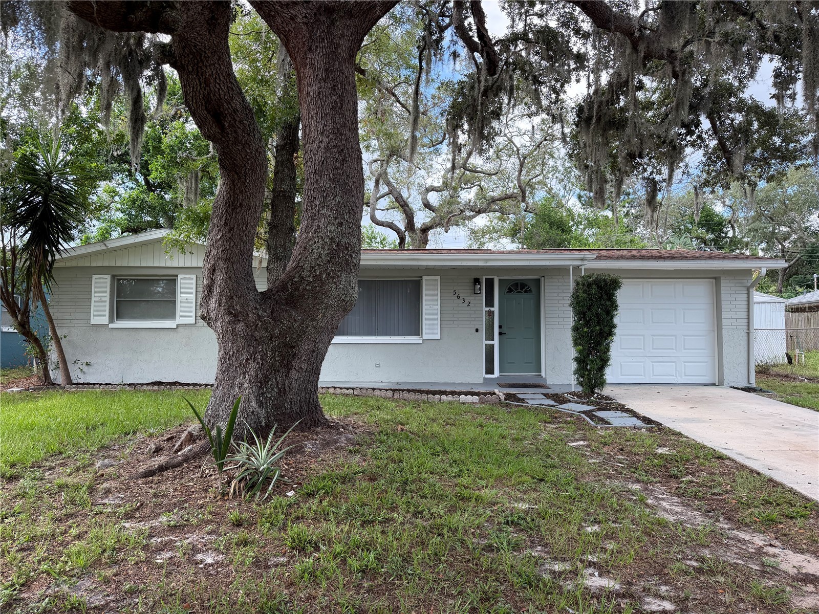 5632 Front Drive Holiday FL 34690 TB8526681 image1