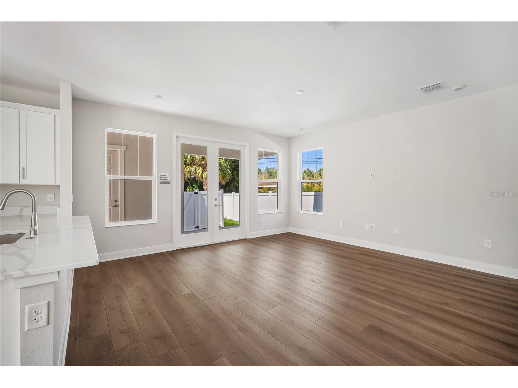 5633 Dartmouth Avenue N Saint Petersburg FL 33710 TB8476350 image12