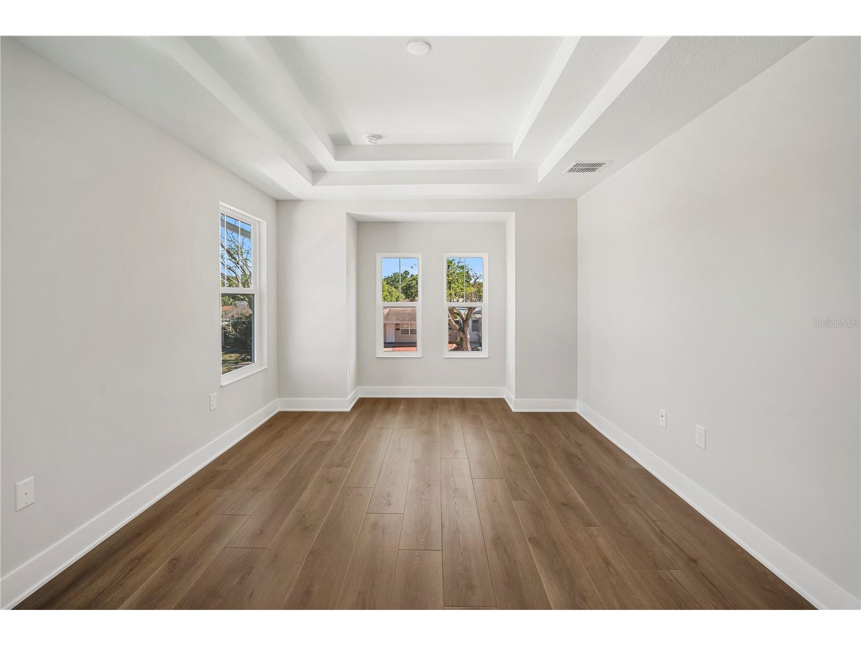 5633 Dartmouth Avenue N Saint Petersburg FL 33710 TB8476350 image16