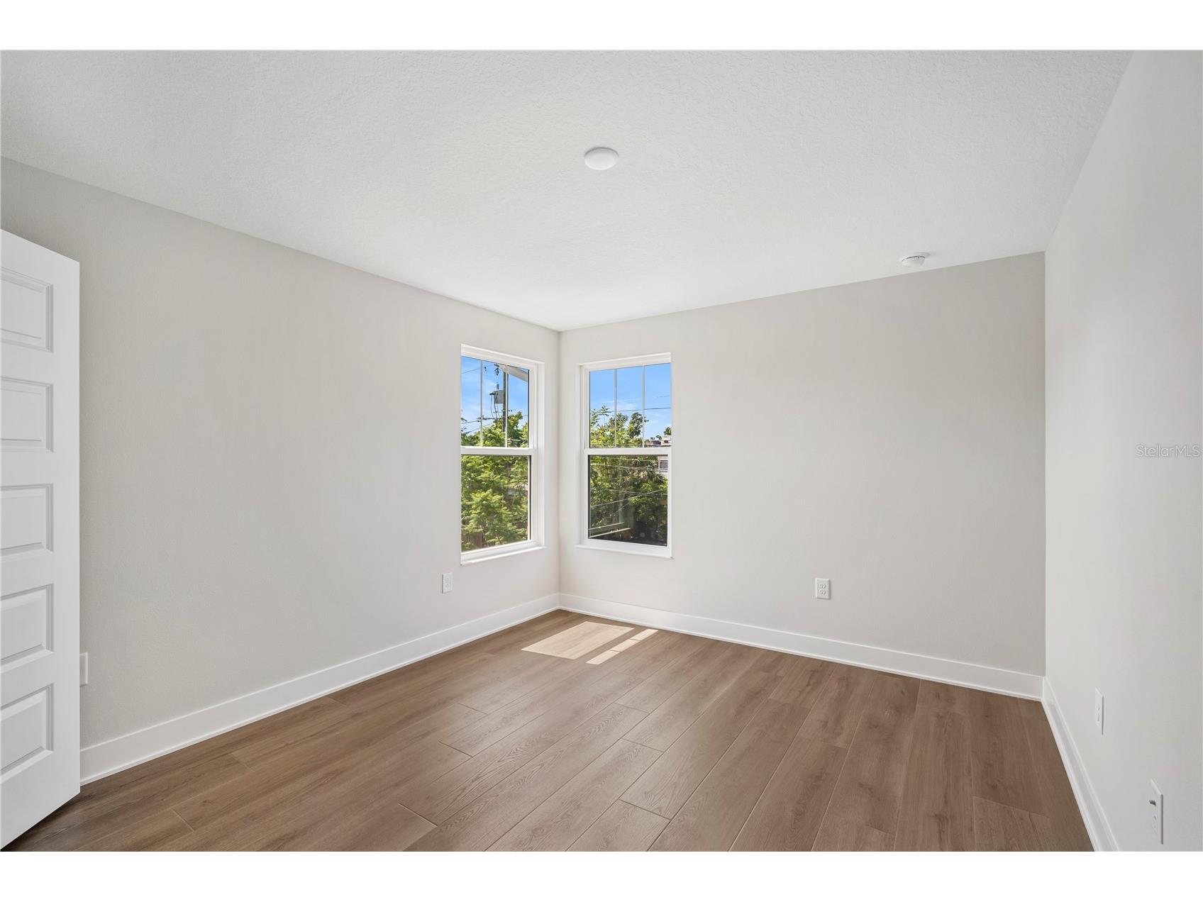 5633 Dartmouth Avenue N Saint Petersburg FL 33710 TB8476350 image24