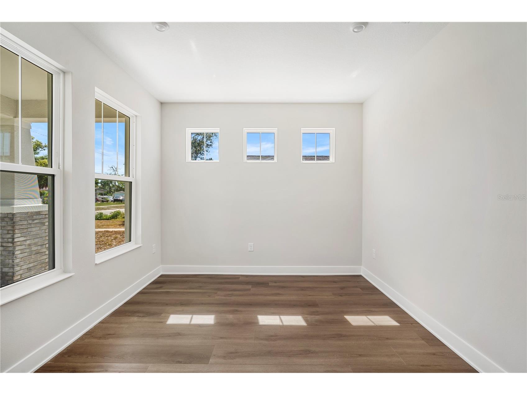 5633 Dartmouth Avenue N Saint Petersburg FL 33710 TB8476350 image6