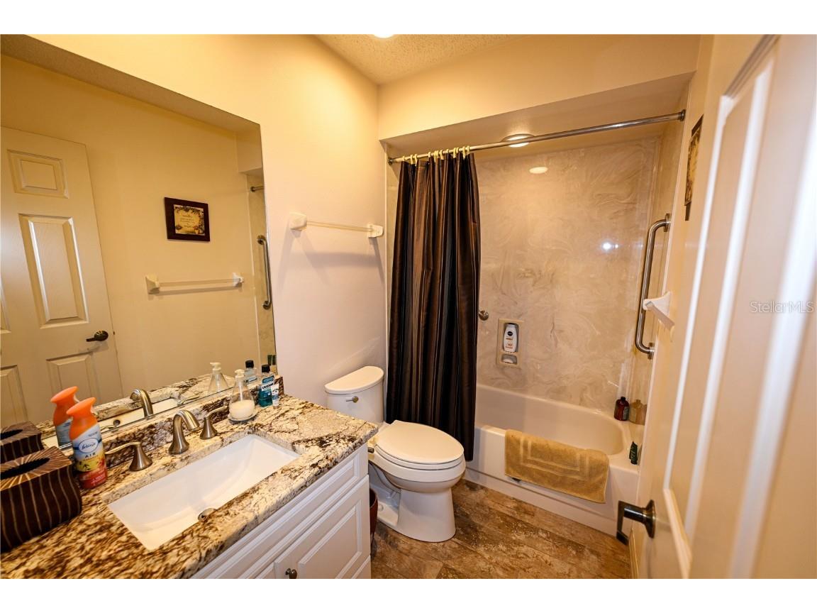 5633 E Long Common Court #20 Sarasota FL 34235 A4660727 image23