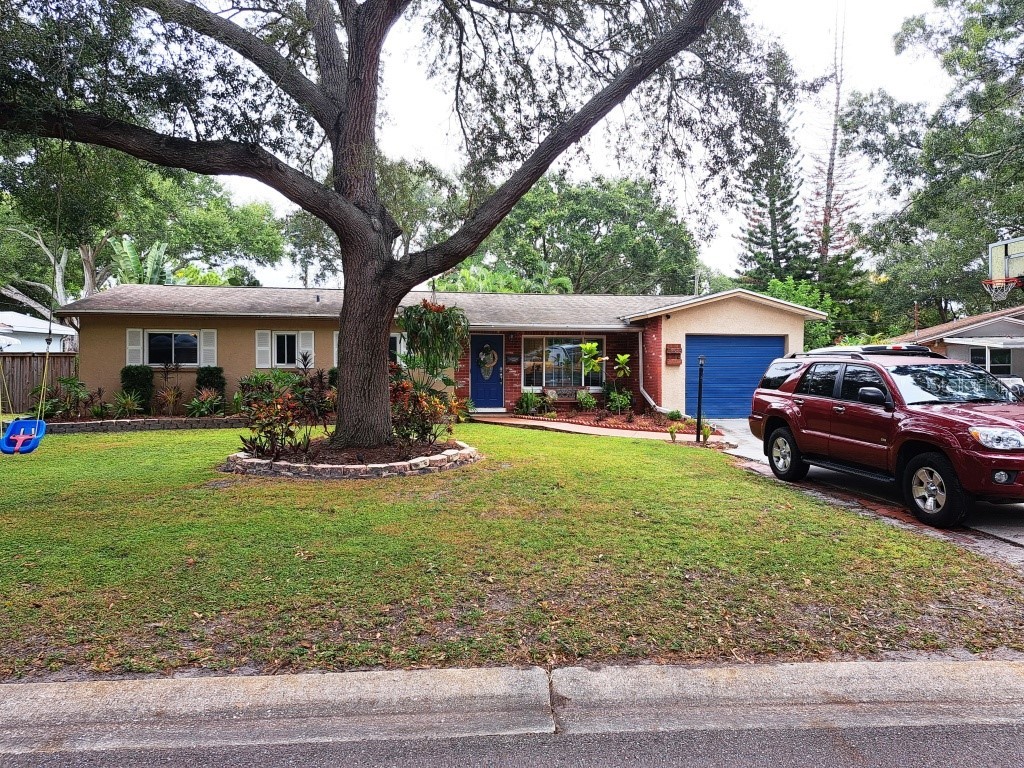 5633 Harding Boulevard NE Saint Petersburg FL 33703 U8215720 image1