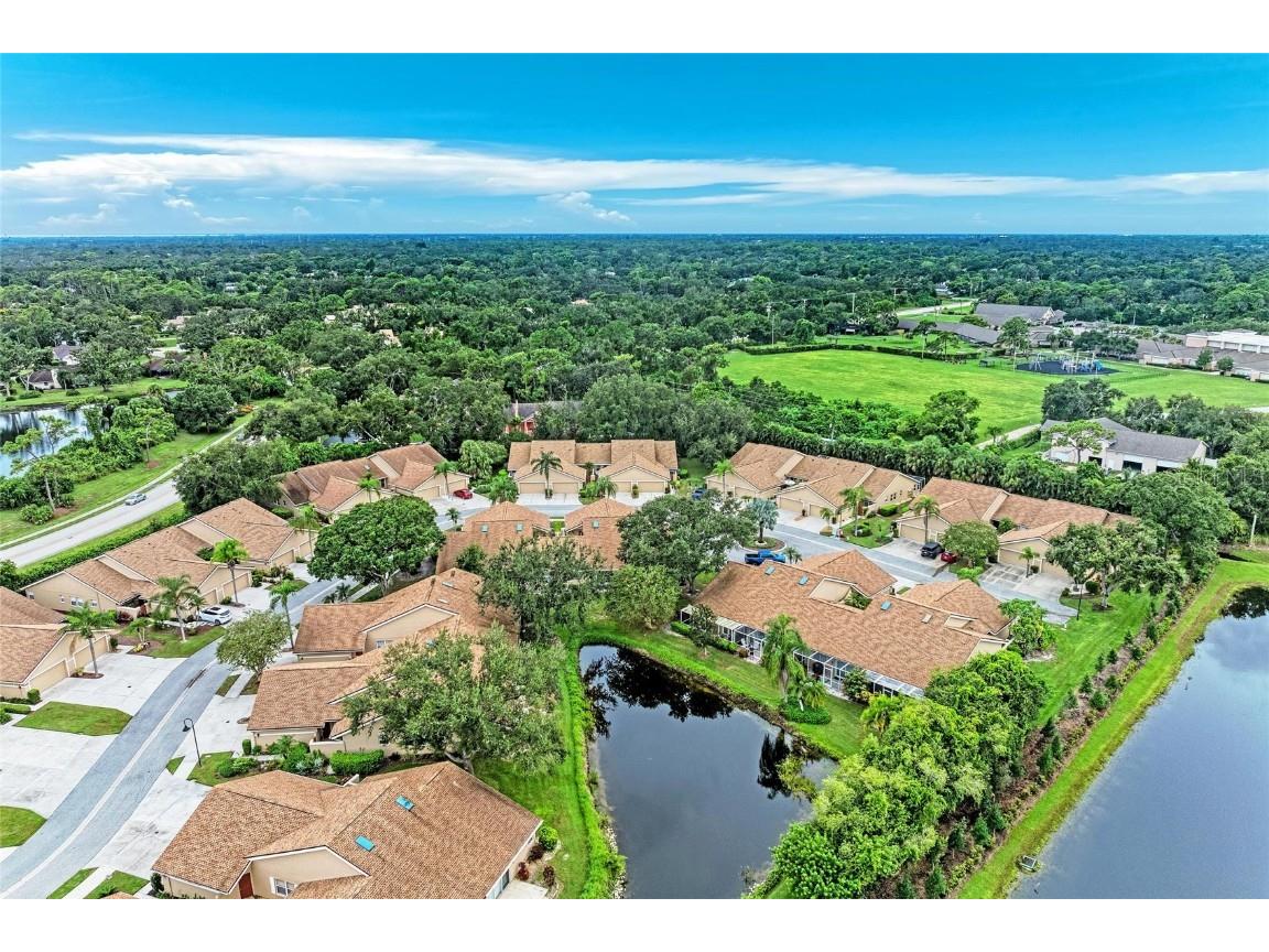 5633 Monte Rosso Road Sarasota FL 34243 TB8425275 image2