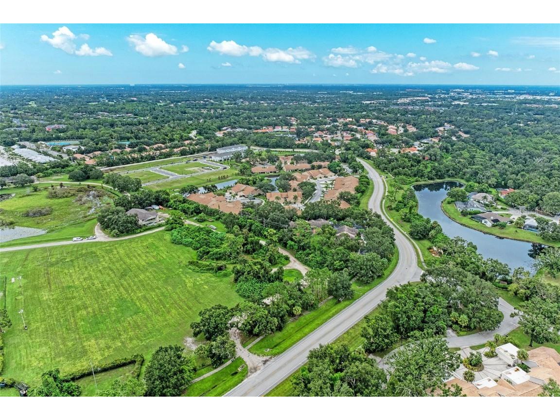 5633 Monte Rosso Road Sarasota FL 34243 TB8425275 image42