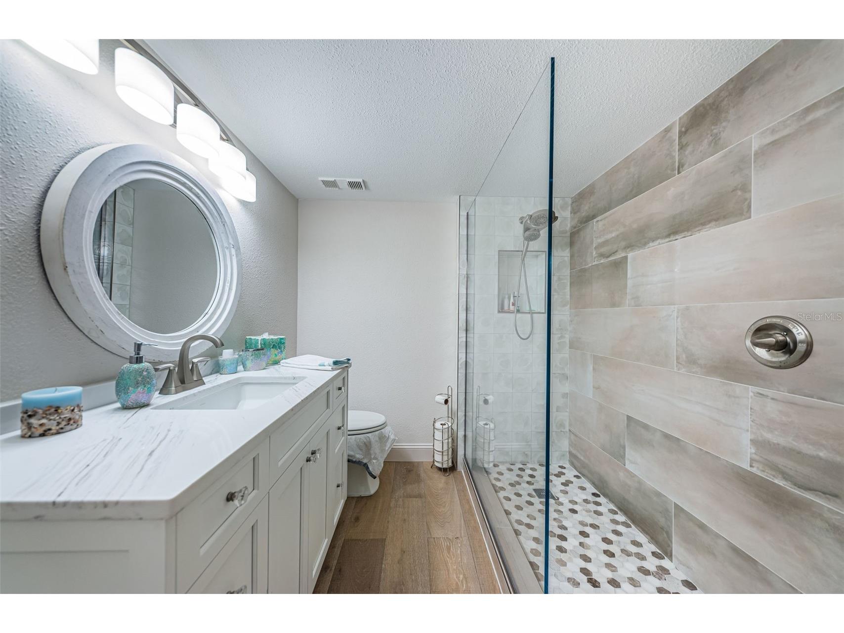 5633 Puerta Del Sol Boulevard S #103 Saint Petersburg FL 33715 - BOCA CIEGA BAY TB8460274 image23