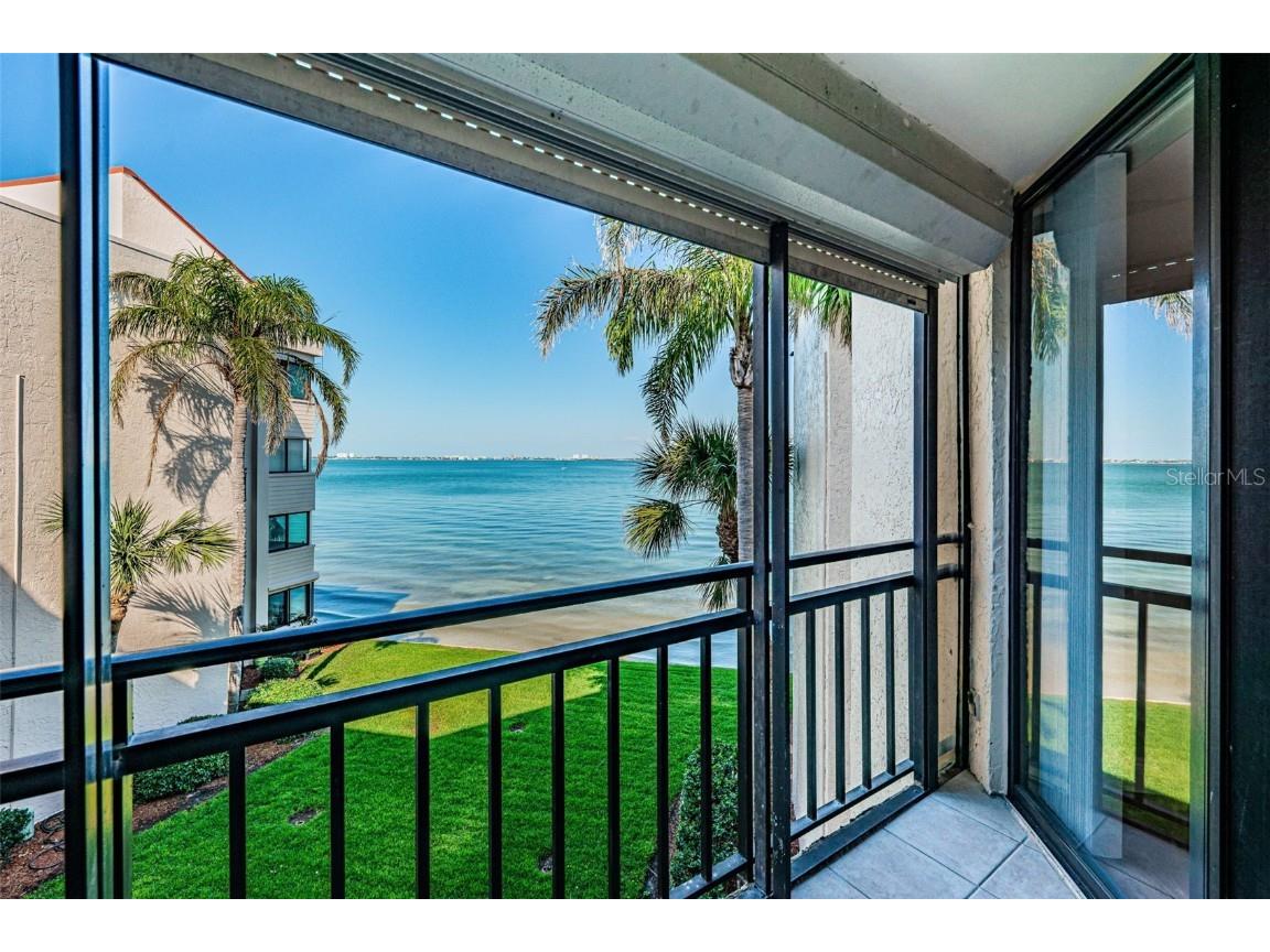 5633 Puerta Del Sol Boulevard S #305 Saint Petersburg FL 33715 - BOCA CIEGA BAY U8190857 image1