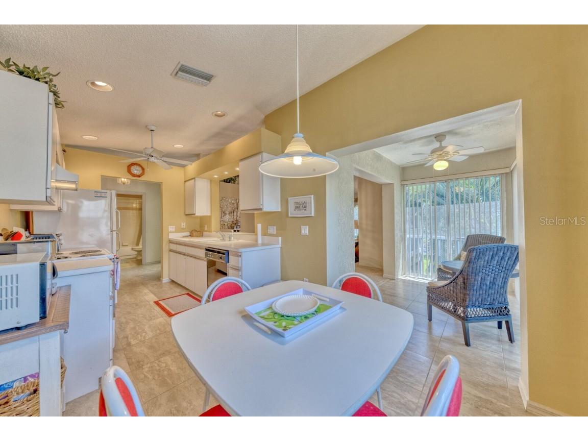 5634 Sheffield Greene Circle #18 Sarasota FL 34235 TB8449426 image10