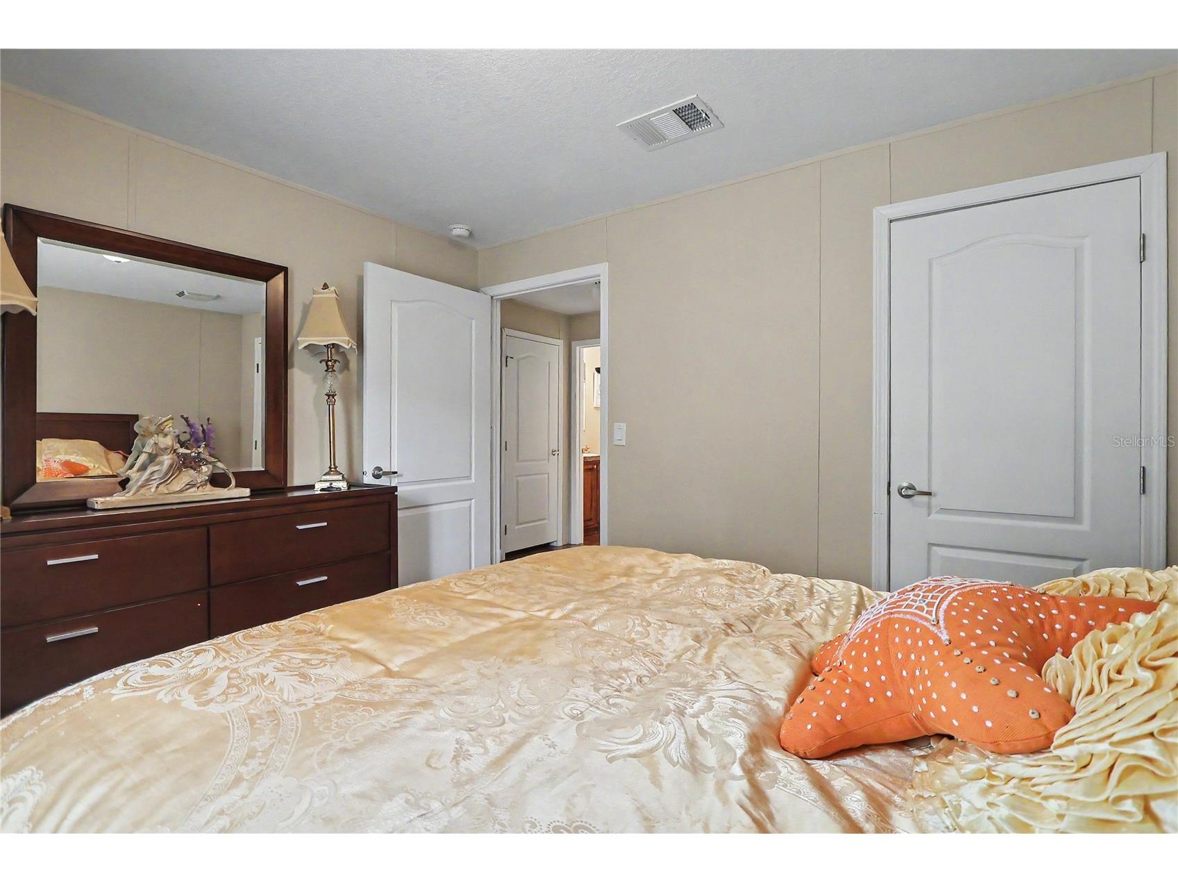 56348 Maple Road Astor FL 32102 OM723590 image23