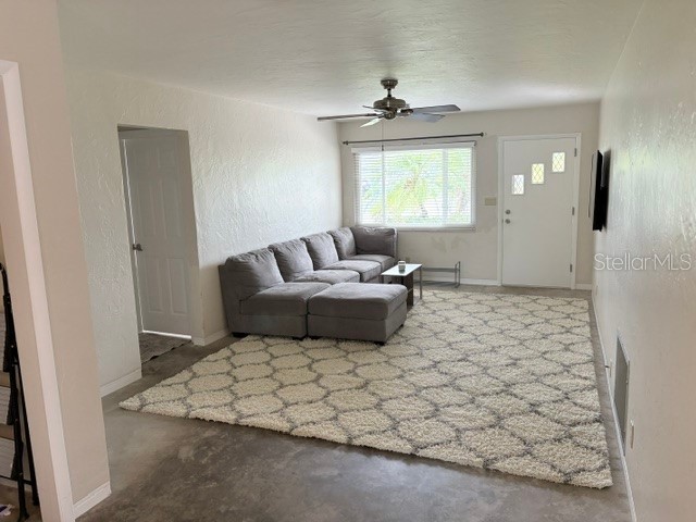 5635 20th Avenue N Saint Petersburg FL 33710 TB8402097 image2