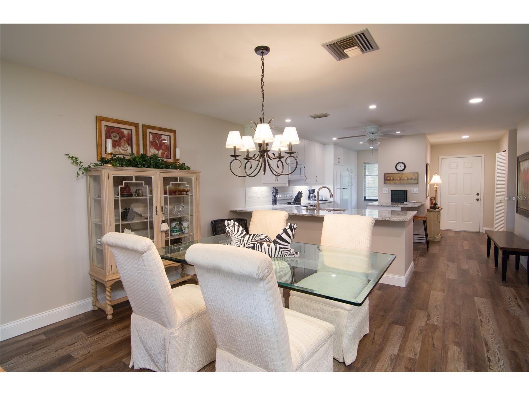 5635 Golf Pointe Drive #101 Sarasota FL 34243 A4683974 image9