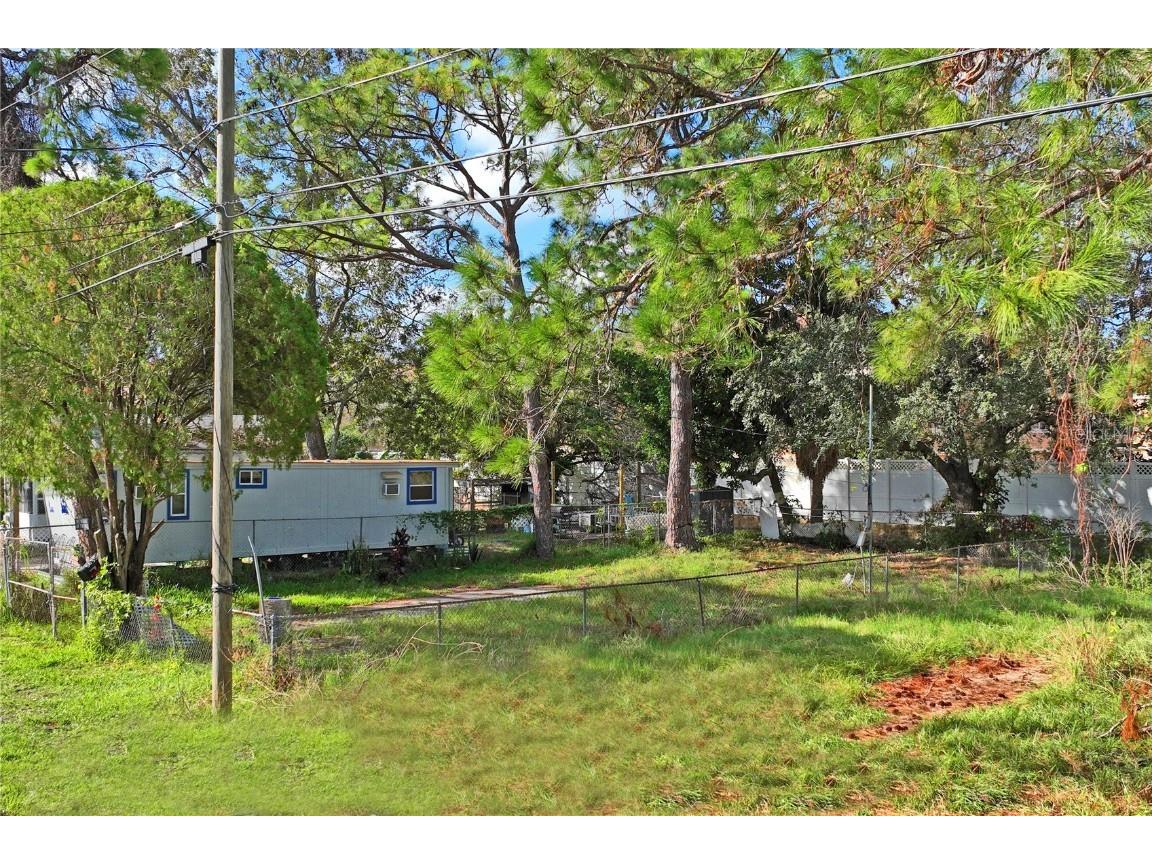 5635 Van Doren Ave New Port Richey FL 34652 W7869756 image2