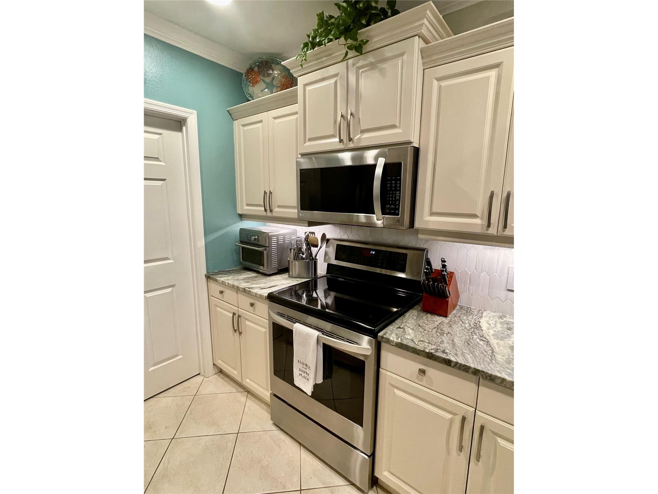 5635 Whitehead Street Bradenton FL 34203 - BRADEN RIVER A4685056 image6