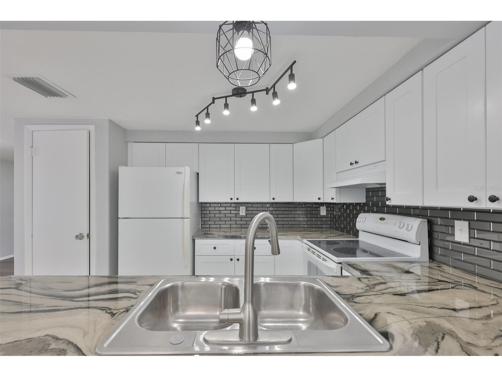 5637 Golden Nugget Drive Holiday FL 34690 TB8500270 image12