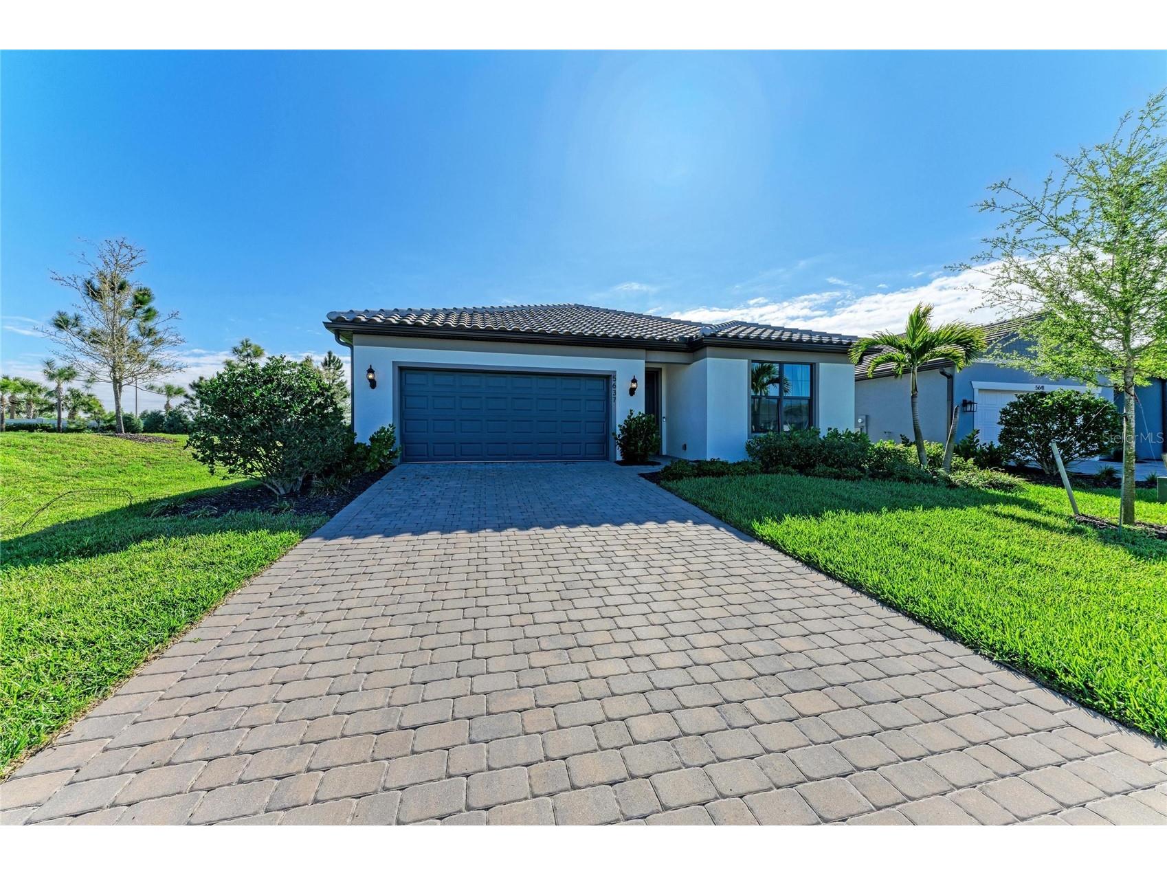 5637 Silverside Pine Court Bradenton FL 34211 A4686861 image3