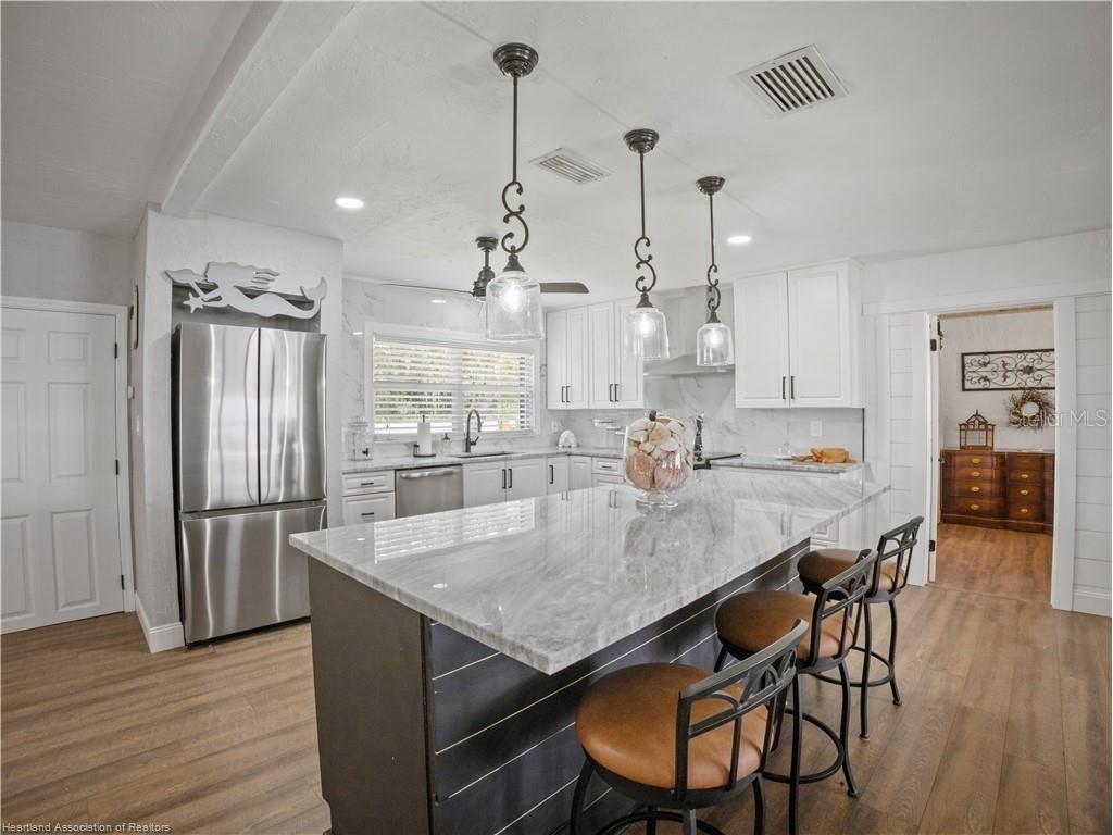 564 Lake June Road Lake Placid FL 33852 - LAKE JUNE L4963263 image5