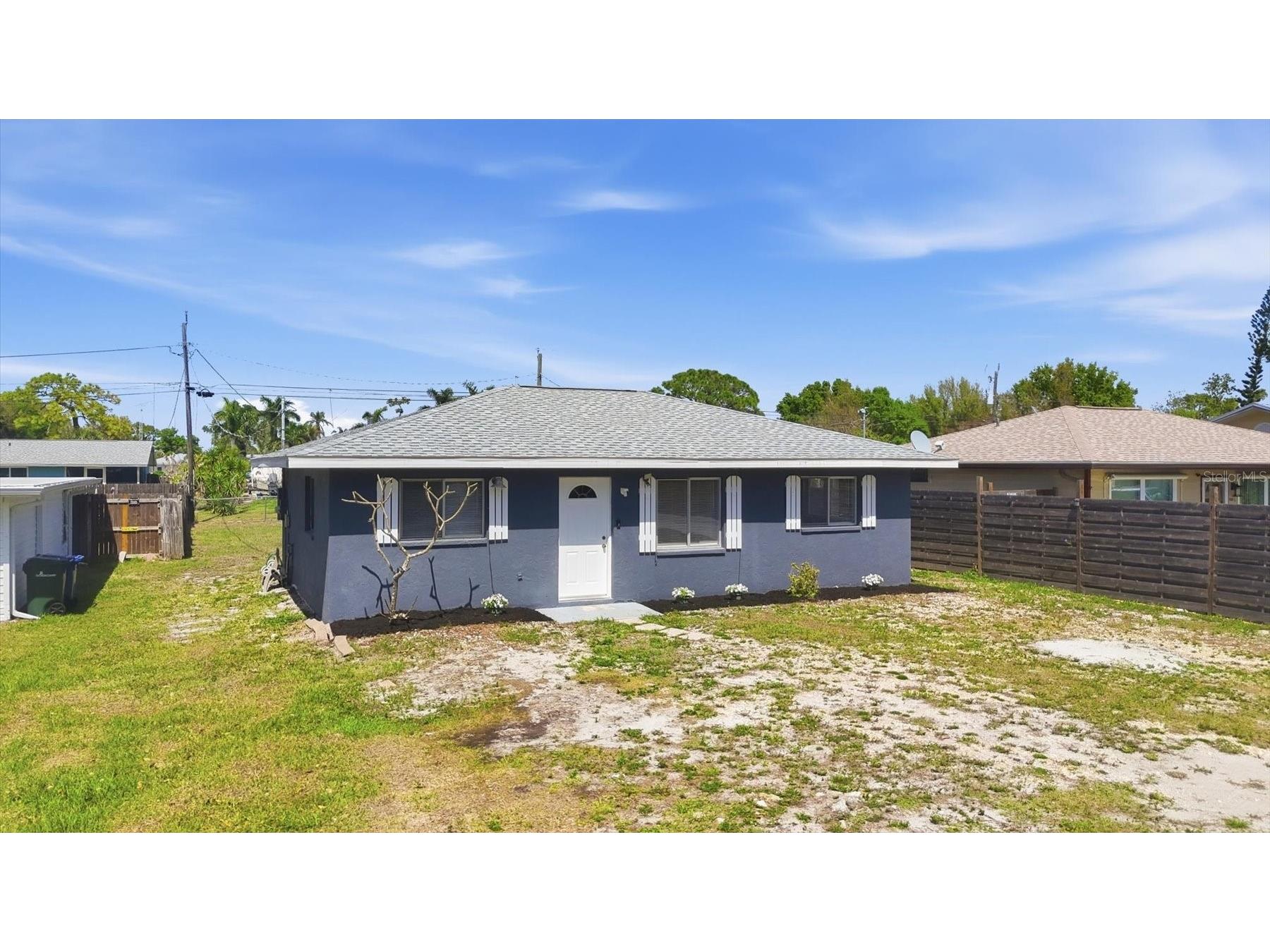 564 Leach Street Englewood FL 34223 D6146546 image1