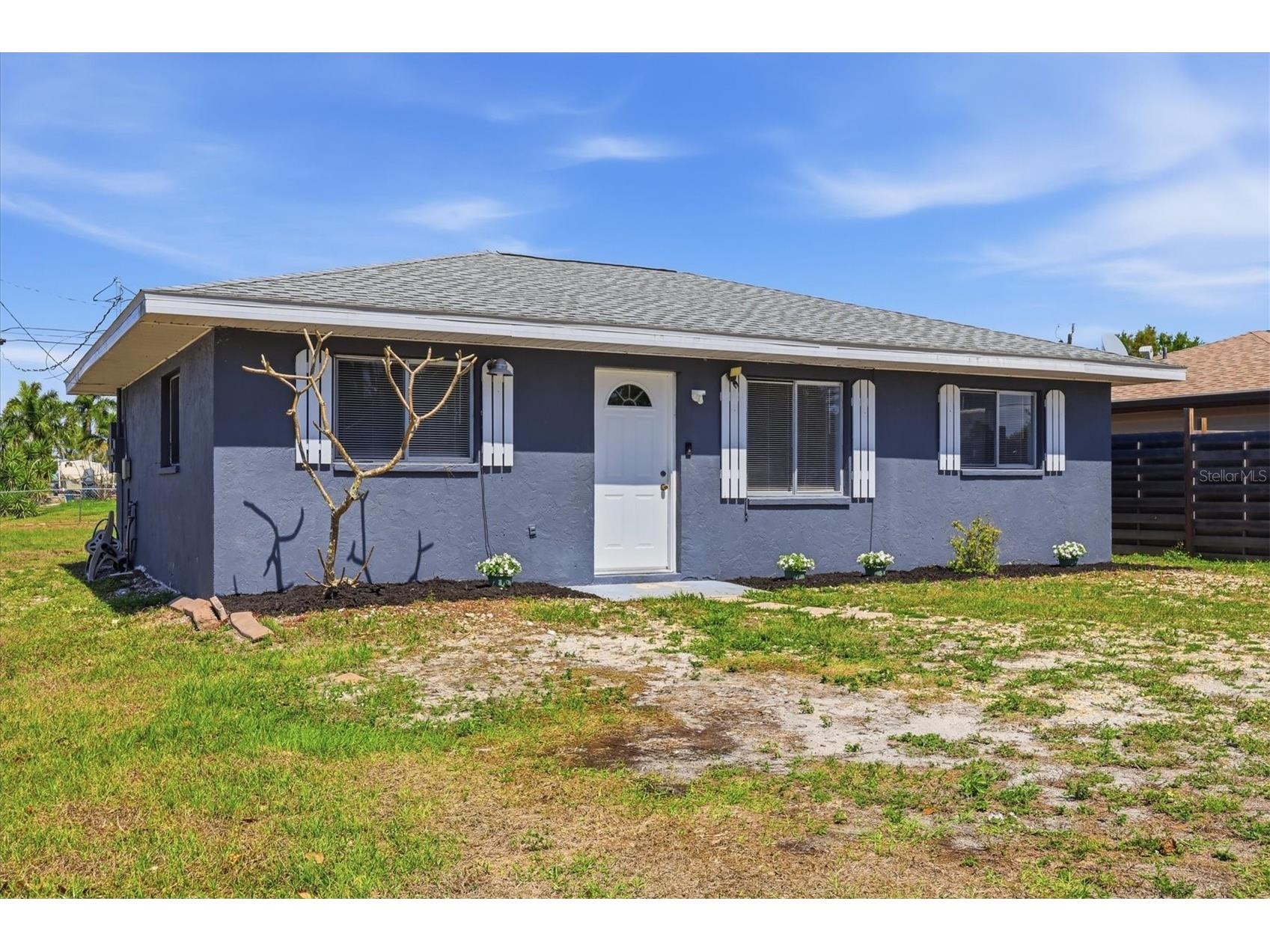 564 Leach Street Englewood FL 34223 D6146546 image3
