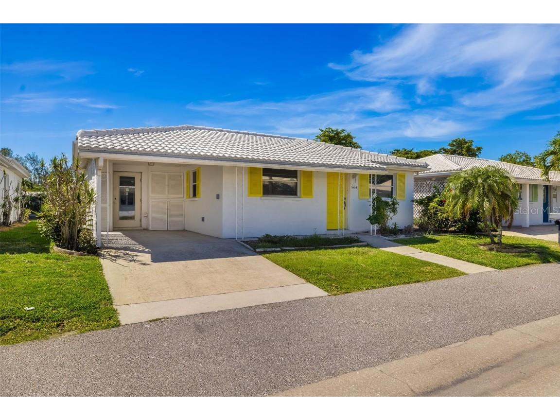 564 Spanish Drive N Longboat Key FL 34228 A4656352 image1