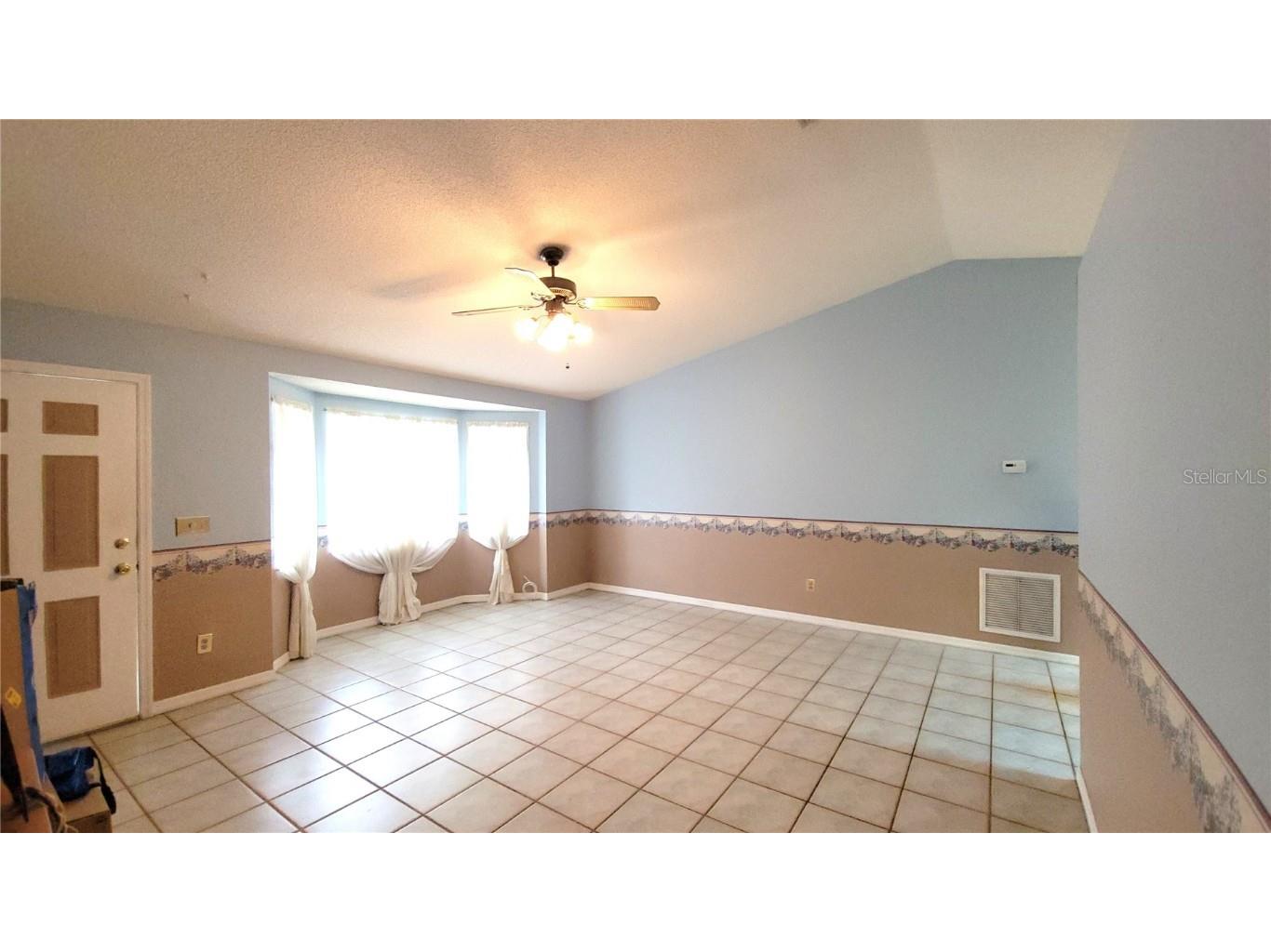 564 W Central Avenue Orange City FL 32763 V4946345 image2