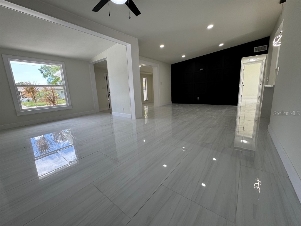 5640 Cedar Street NE Saint Petersburg FL 33703 TB8418636 image16