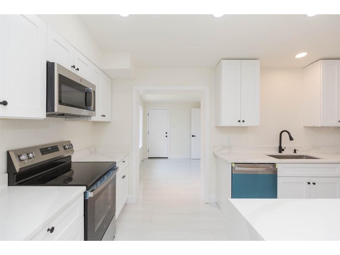 5640 Cedar Street NE Saint Petersburg FL 33703 TB8418636 image23