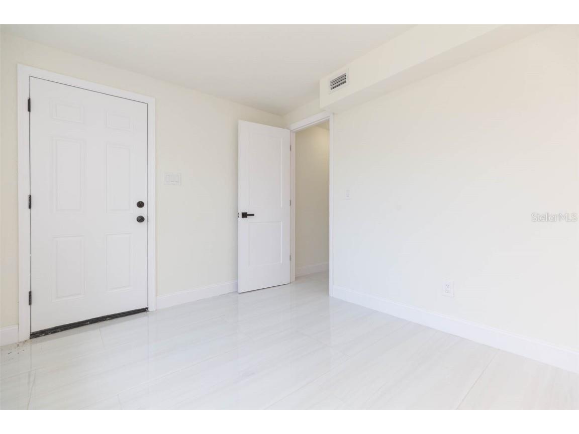 5640 Cedar Street NE Saint Petersburg FL 33703 TB8418636 image28